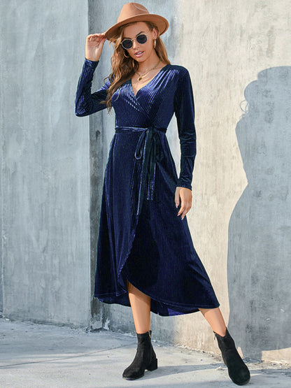 Slit strappy gold velvet mid-length dress